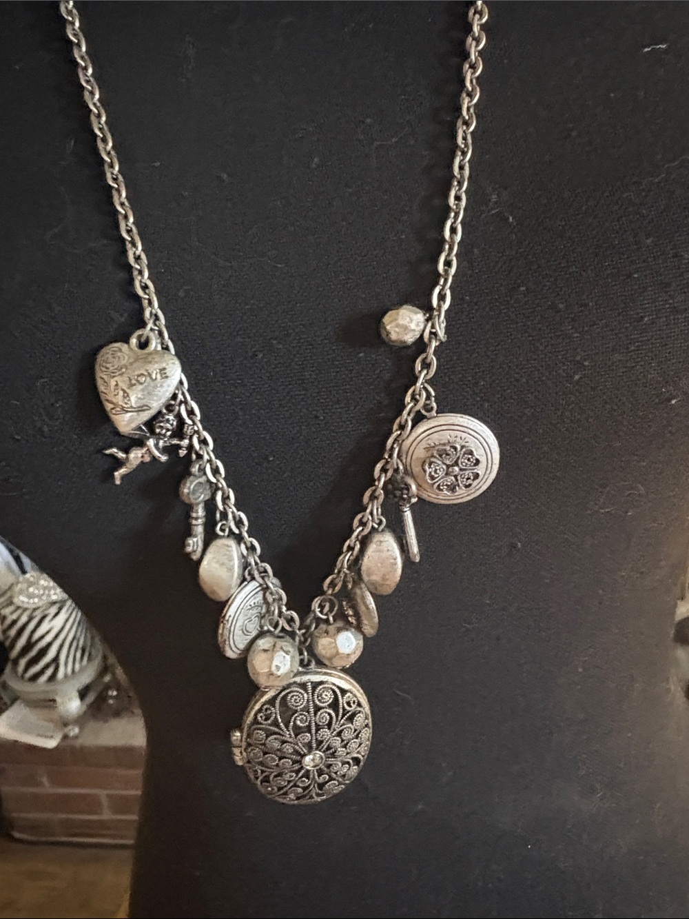 Vintage Silver Floral Medallion Locket Necklace